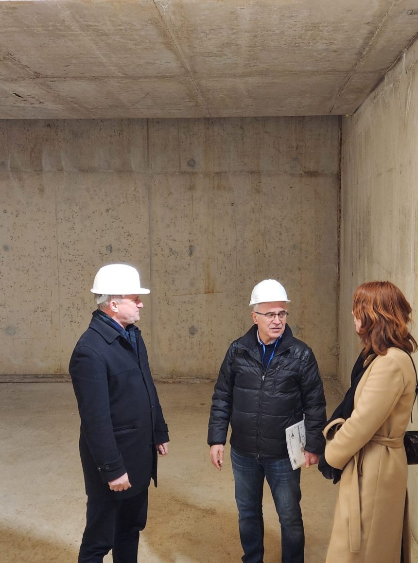 Obilazak gradilišta Dnevnih bolnica i prostora za linearni akcelerator