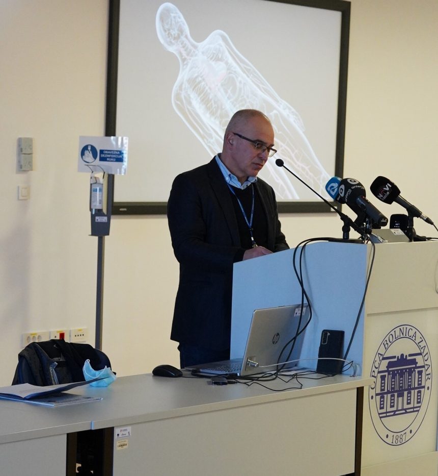 Slika 2 Svečanost predstavljanja SPECT/CT uređaja Odjela za onkologiju i nuklearnu medicinu