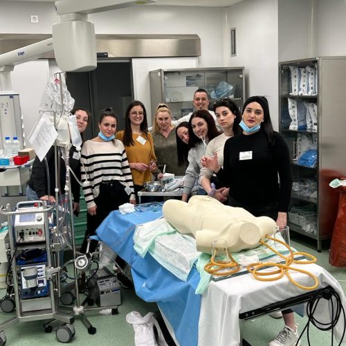 ecmo3 Skrb za bolesnika na ECMO potpori – liječnici i medicinske sestre Opće bolnice Zadar završile tečaj 3. kategorije