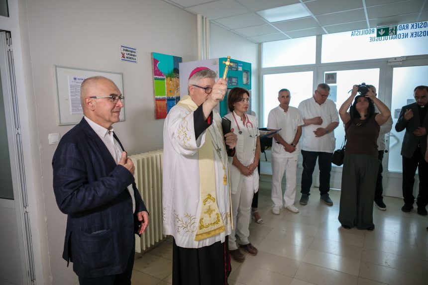 ZADARSKI NADBISKUP BLAGOSLOVIO NOVI UREĐAJ ZA NOVOROĐENČAD