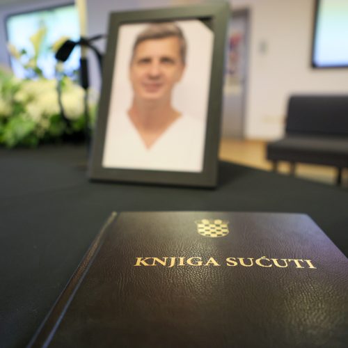 „DRAGI TOMO, HVALA NA SVEMU!“ „DRAGI TOMO, HVALA NA SVEMU!“