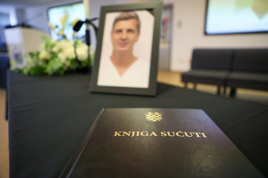 „DRAGI TOMO, HVALA NA SVEMU!“ „DRAGI TOMO, HVALA NA SVEMU!“